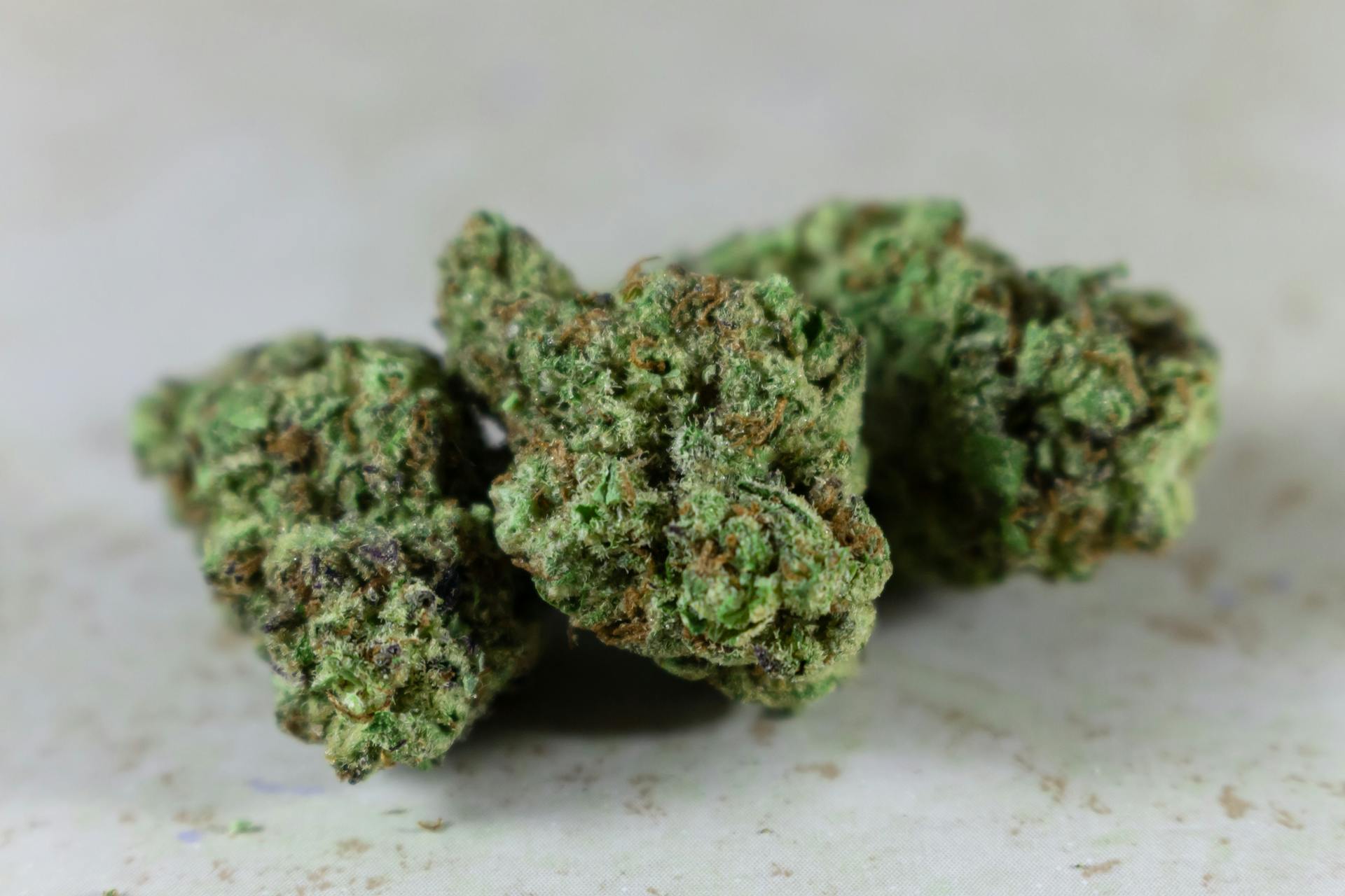 Best Indica Online in Canada | Canada Wide Weed Shop